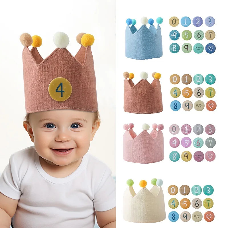 כתר יום הולדת לתינוק עם כדור צמר וסרט ראש חגיגי
